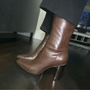Elegant Brown Leather Women's Boots